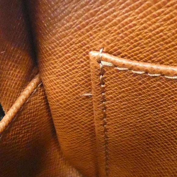 LOUIS VUITTON Brown Monogram Shoulder Bag - Picture 6 of 6